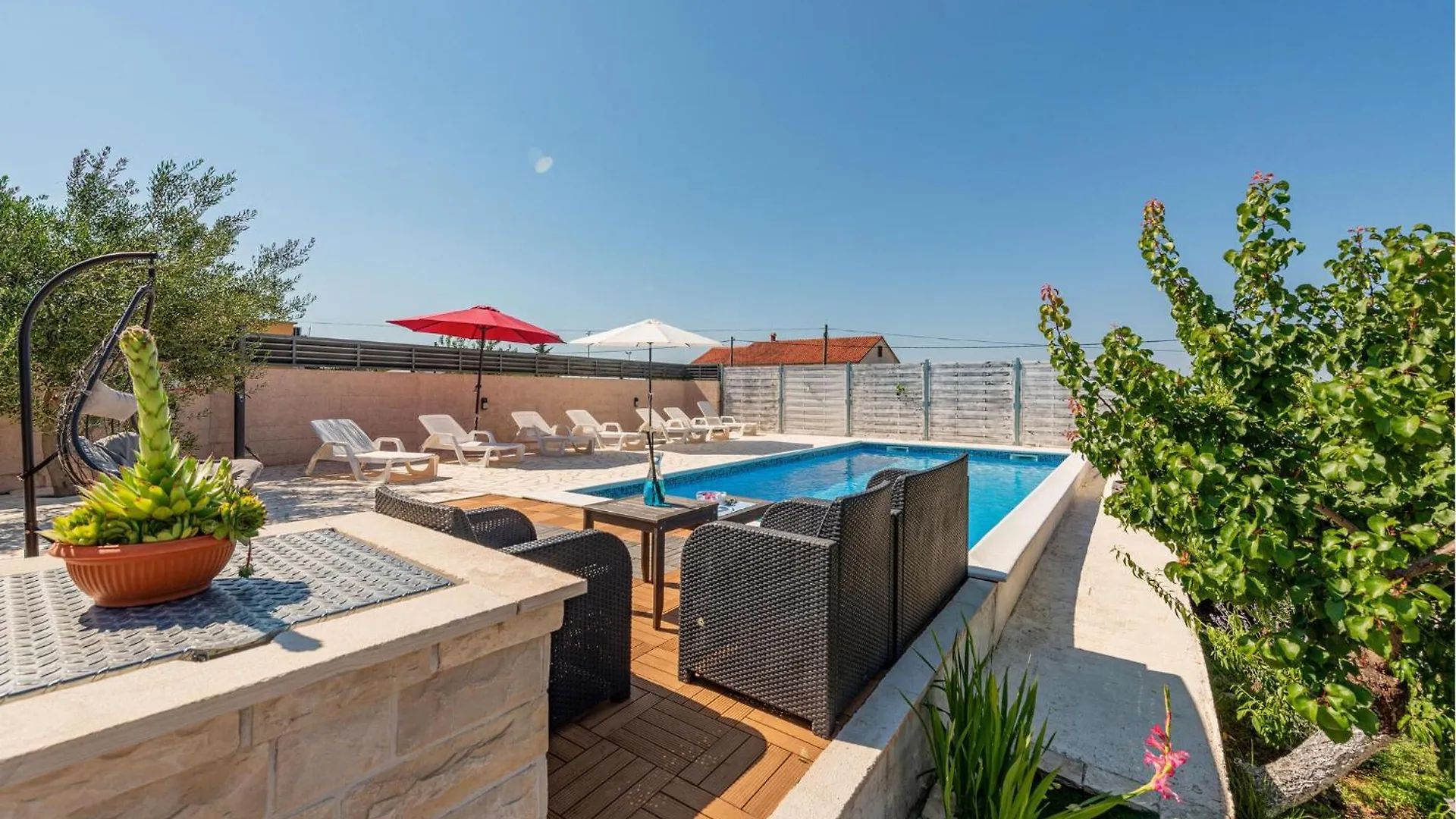 Amazing Home In Lisicic With Outdoor Swimming Pool Lisicici