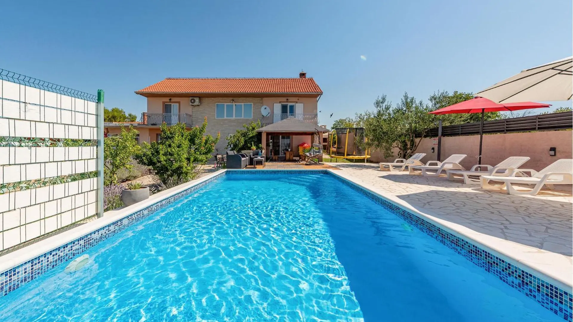 Amazing Home In Lisicic With Outdoor Swimming Pool Lisicici